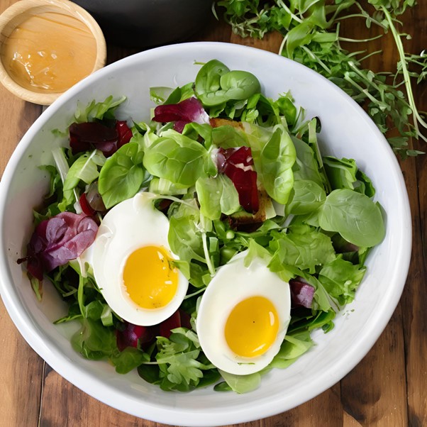 Salad Lyonnaise